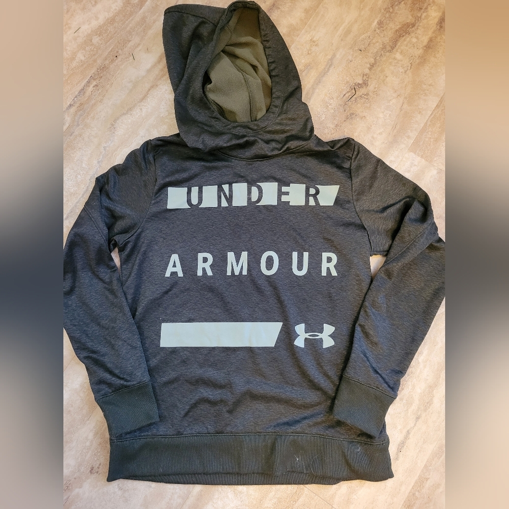 Under Armour Sweatshirt